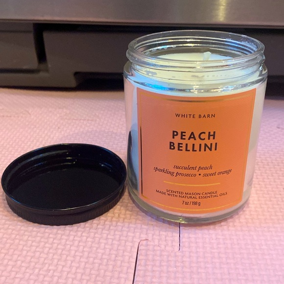 PEACH ๐ BELLINI SINGLE WICK CANDLE. SMELLS YUMMYYYY! ๐ - Picture 6 of 6